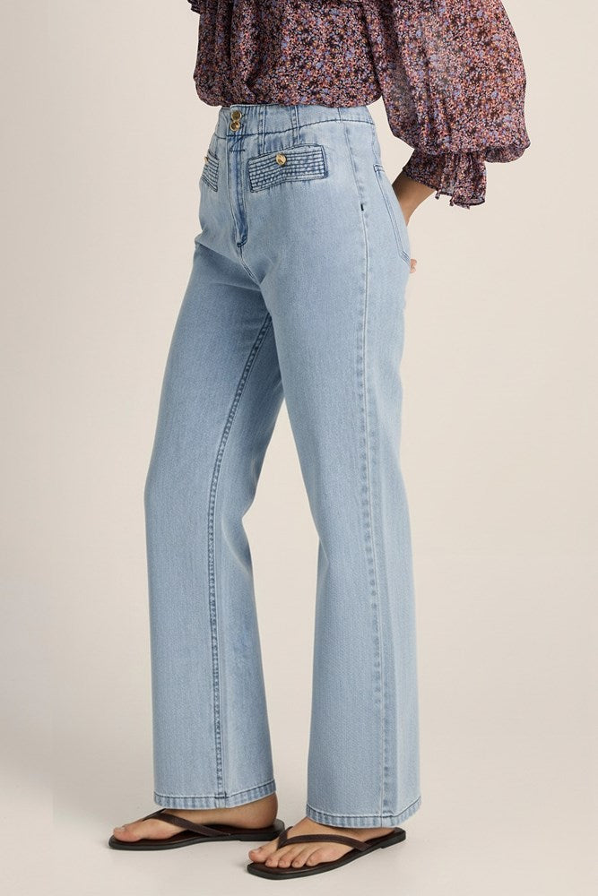 Lila Straight Leg Jean