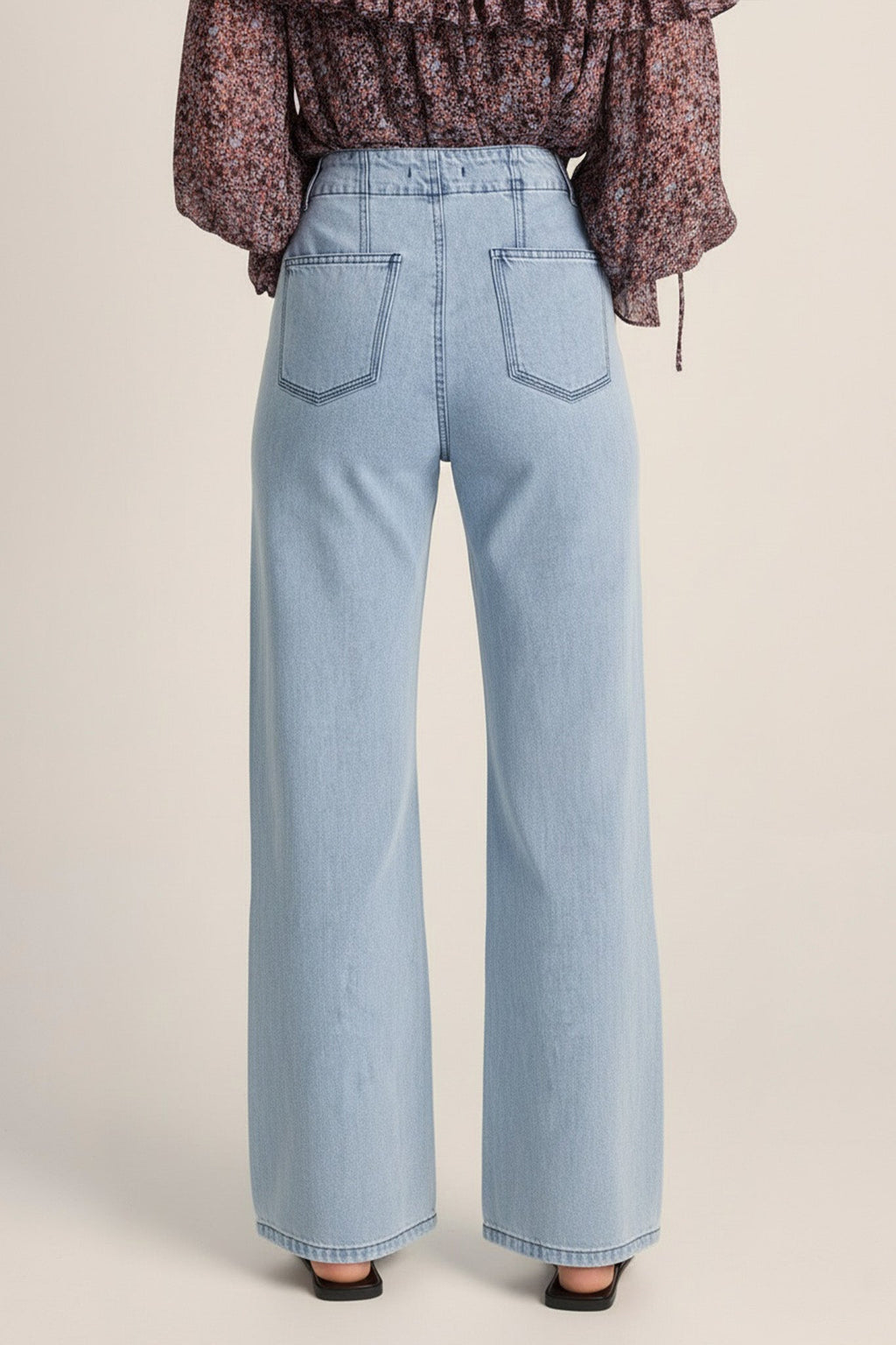 Lila Straight Leg Jean