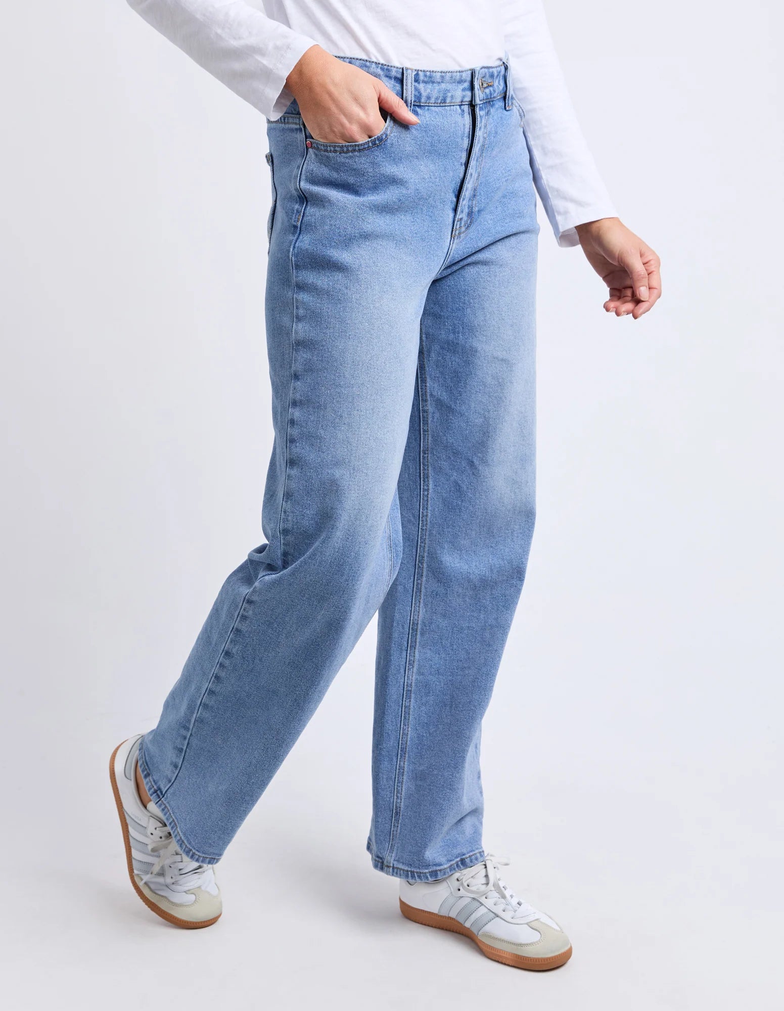 Evie Straight Leg Jean