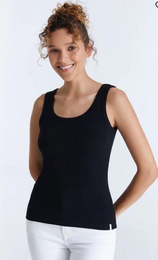 Olivia Scoop Neck Tank Top