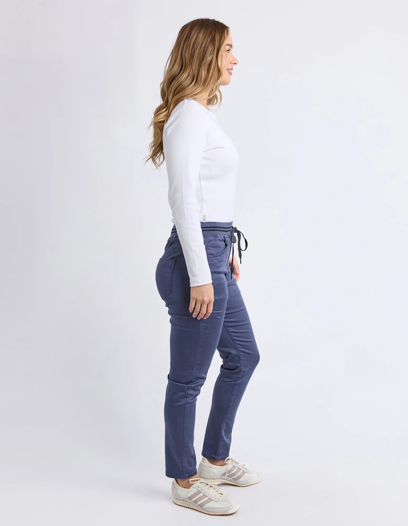 Sylvia Jogger