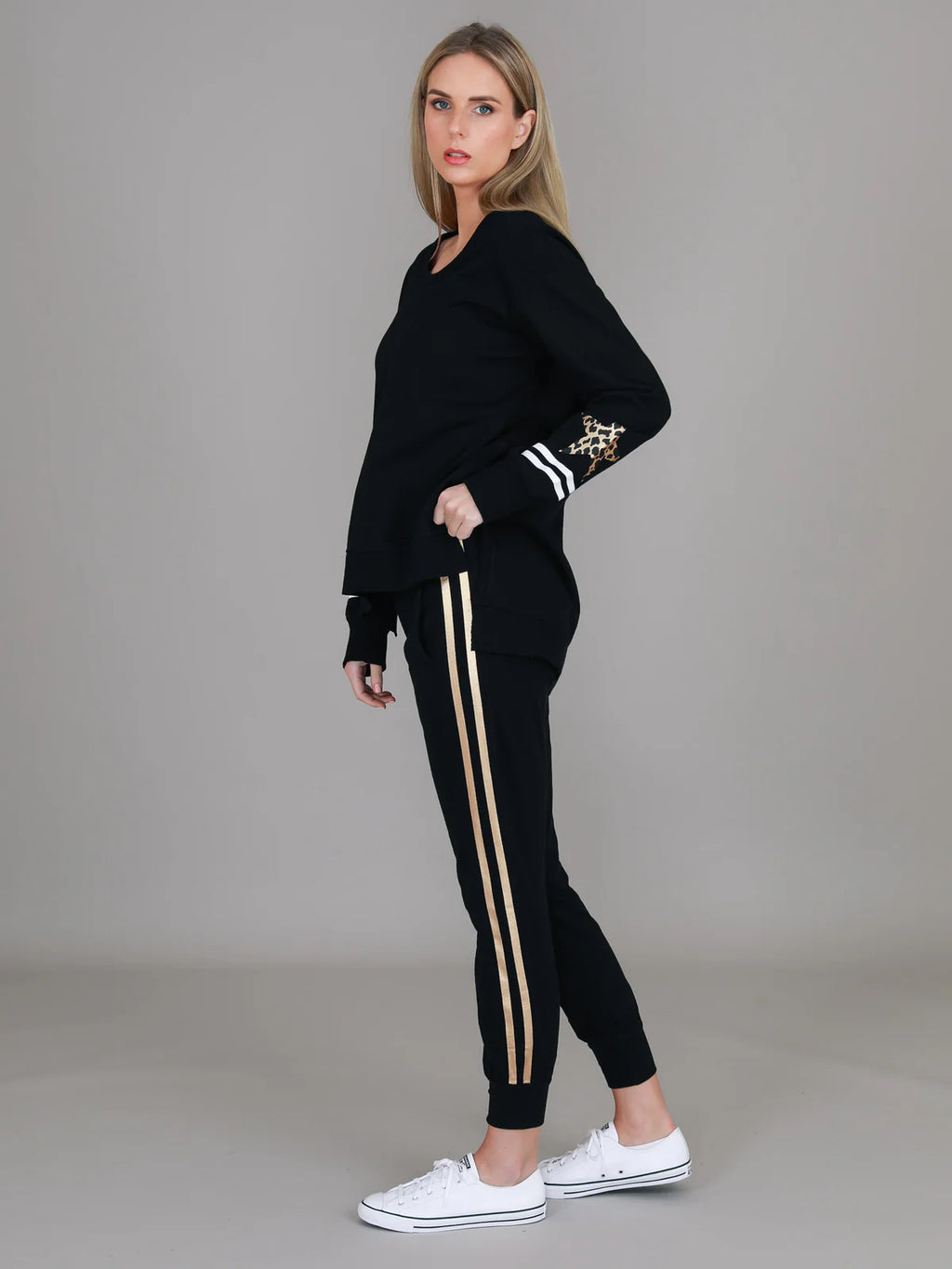 Oxford Leopard Star Print on Sleeve Crewneck Sweatshirt