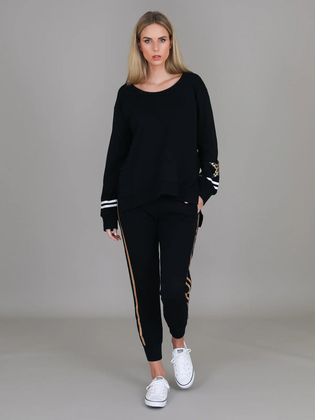 Oxford Leopard Star Print on Sleeve Crewneck Sweatshirt