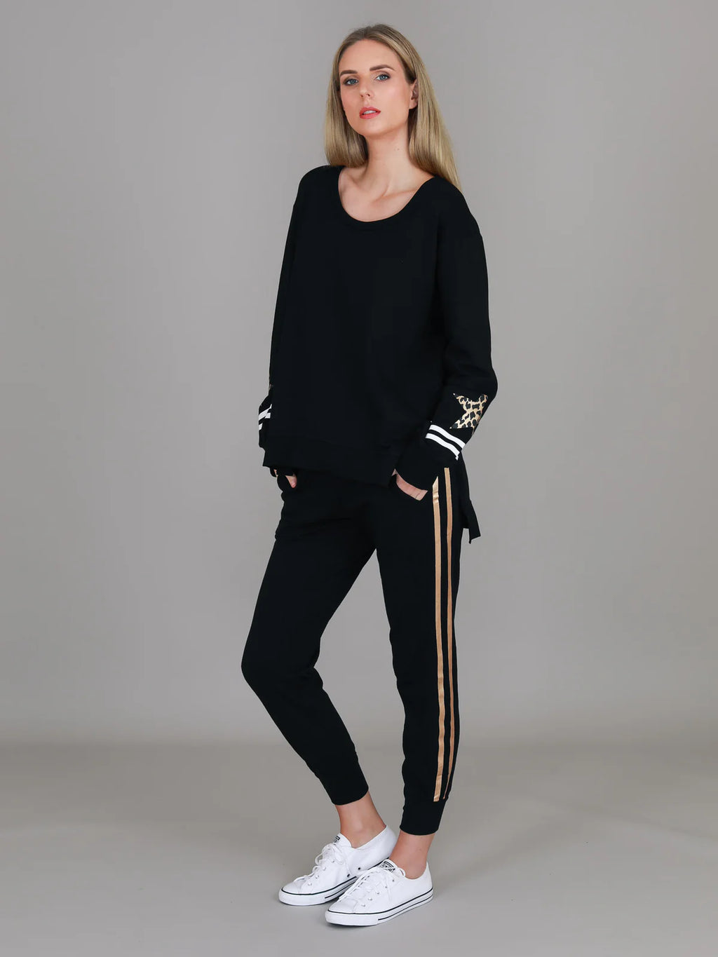 Oxford Leopard Star Print on Sleeve Crewneck Sweatshirt