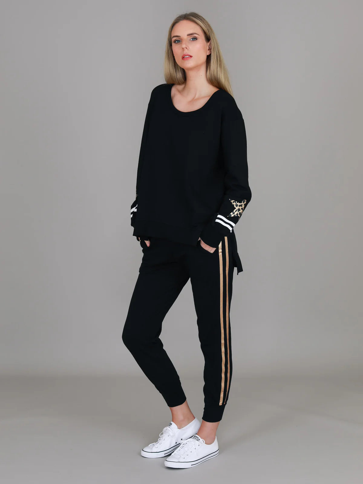 Oxford Leopard Star Print on Sleeve Crewneck Sweatshirt