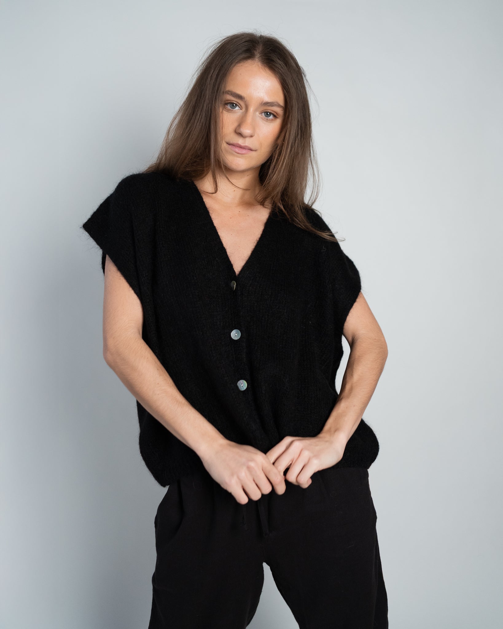 Elli Sleeveless V-Neck